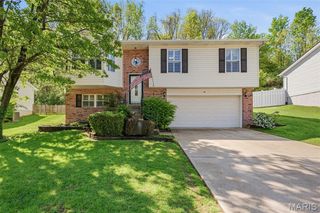 68 Sparrow Point Circle, Fenton, MO 63026