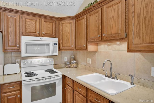 2805 Coral, Brighton Township, MI 48114