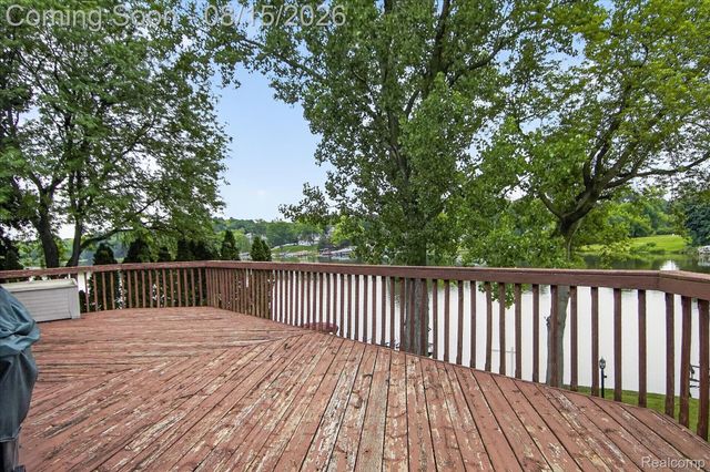 2805 Coral, Brighton Township, MI 48114