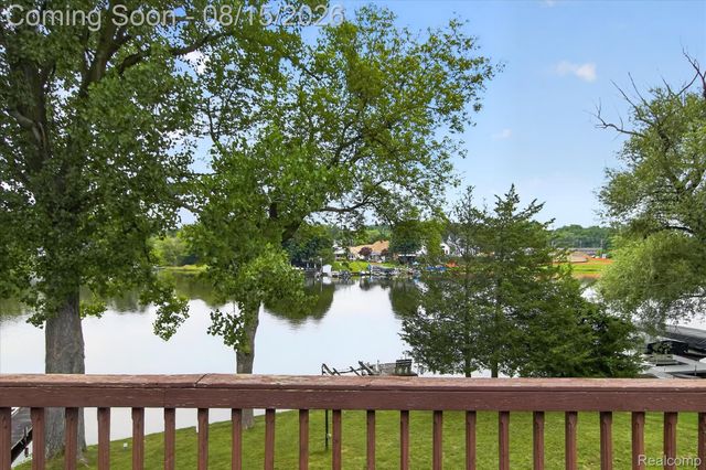 2805 Coral, Brighton Township, MI 48114