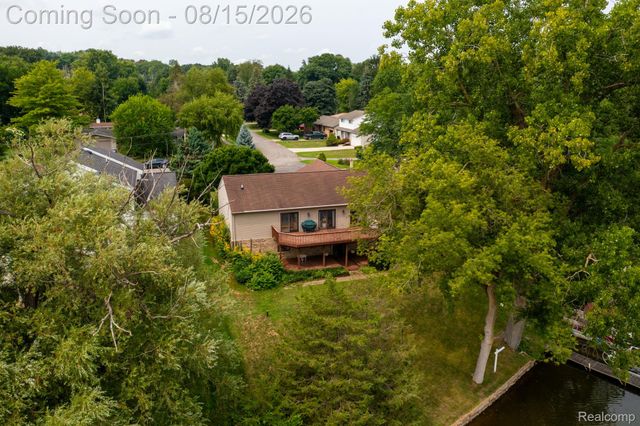 2805 Coral, Brighton Township, MI 48114