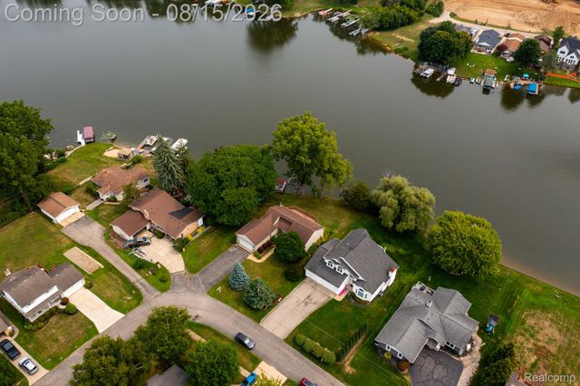2805 Coral, Brighton Township, MI 48114