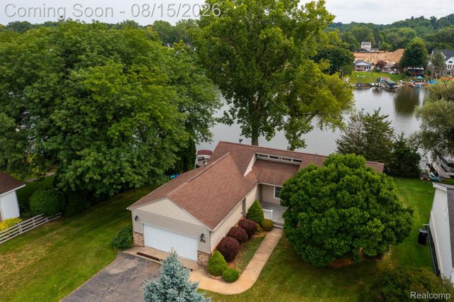 2805 Coral, Brighton Township, MI 48114