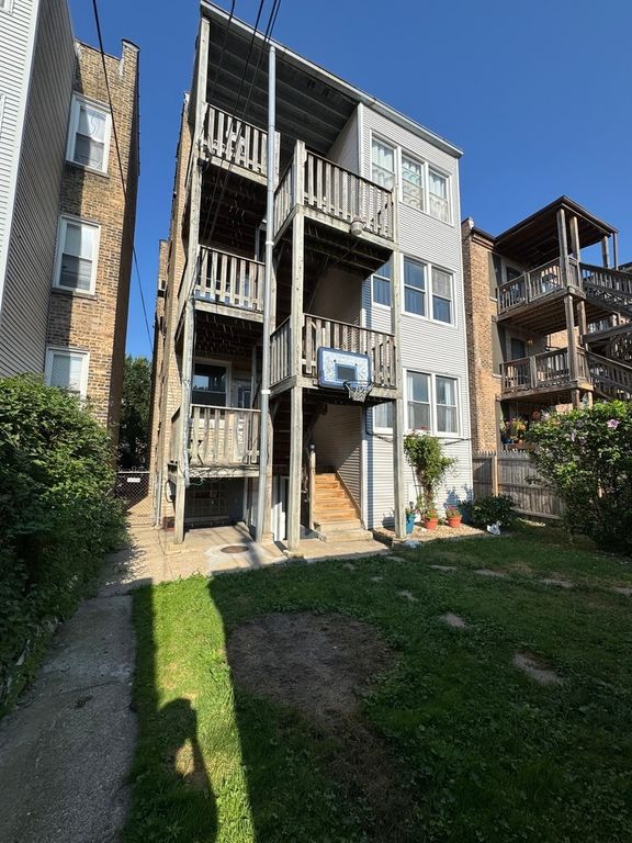 6335 N Claremont Avenue, Chicago, IL 60659 — photo 2