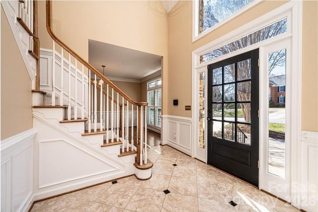 308 41st Avenue Place NW, Hickory, NC 28601