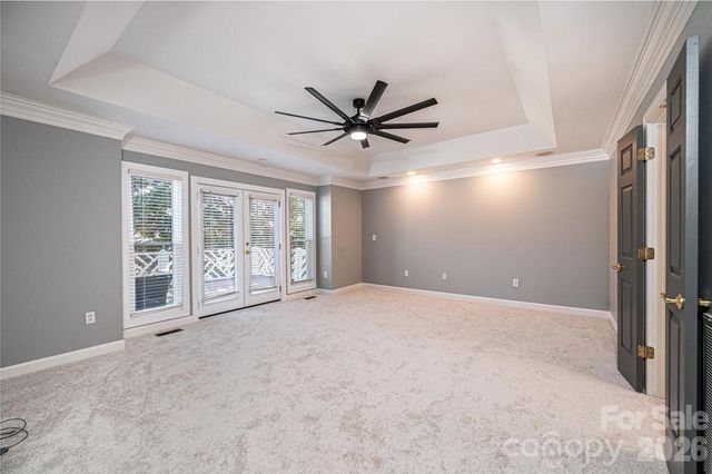 308 41st Avenue Place NW, Hickory, NC 28601