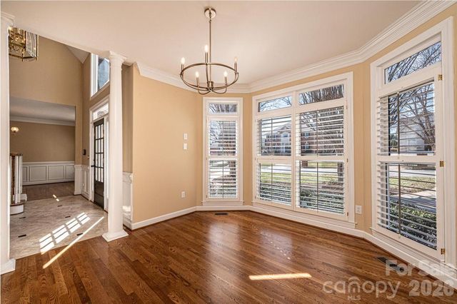 308 41st Avenue Place NW, Hickory, NC 28601