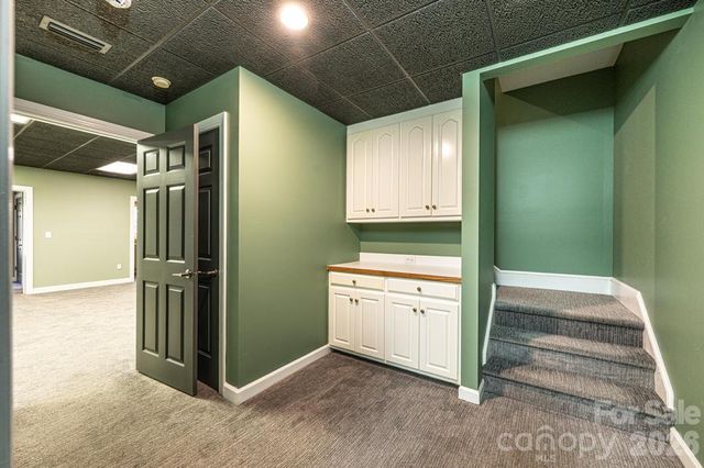 308 41st Avenue Place NW, Hickory, NC 28601