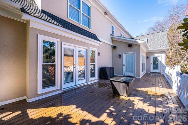 308 41st Avenue Place NW, Hickory, NC 28601