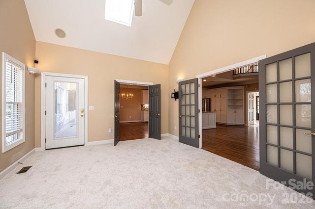 308 41st Avenue Place NW, Hickory, NC 28601