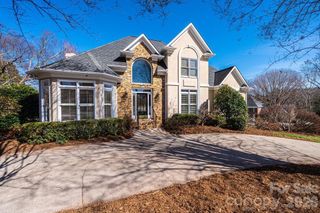308 41st Avenue Place NW, Hickory, NC 28601
