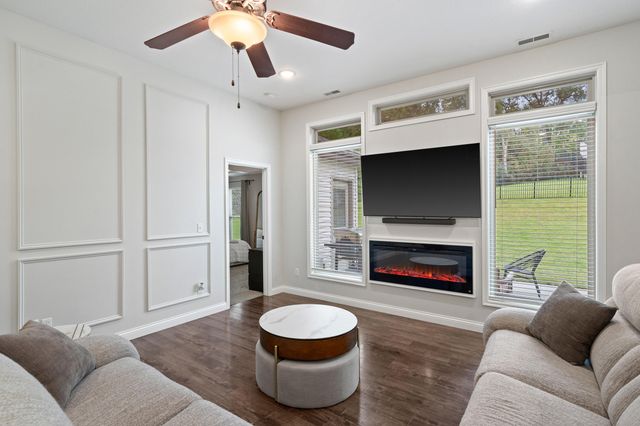 7575 S SAPLING CT, Columbia, MO 65203