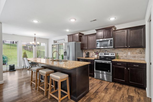 7575 S SAPLING CT, Columbia, MO 65203