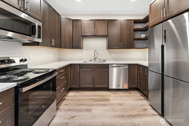 5243 19th Avenue NE, Seattle, WA 98105