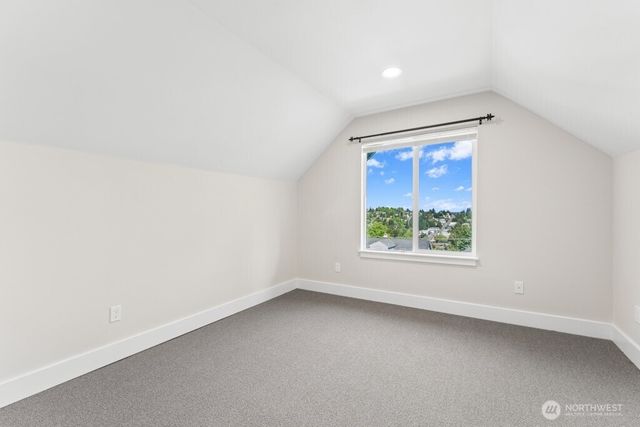 5243 19th Avenue NE, Seattle, WA 98105