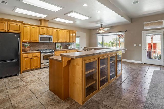 6434 Usher Dr, Valley Springs, CA 95252