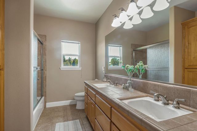 6434 Usher Dr, Valley Springs, CA 95252