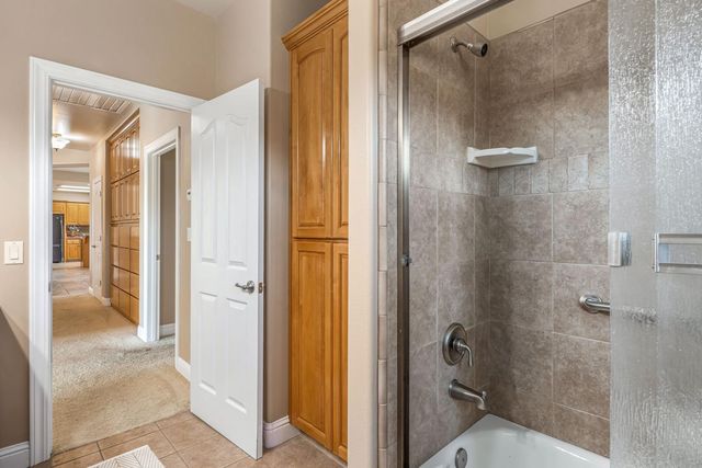 6434 Usher Dr, Valley Springs, CA 95252