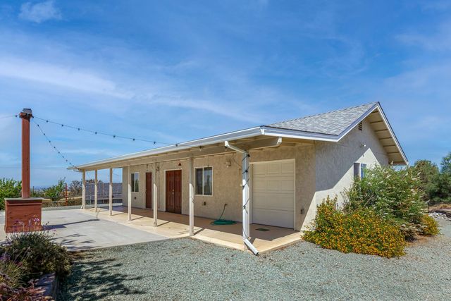 6434 Usher Dr, Valley Springs, CA 95252