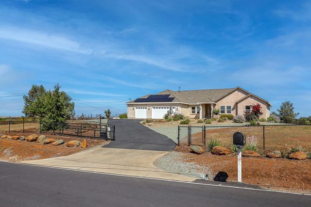 6434 Usher Dr, Valley Springs, CA 95252