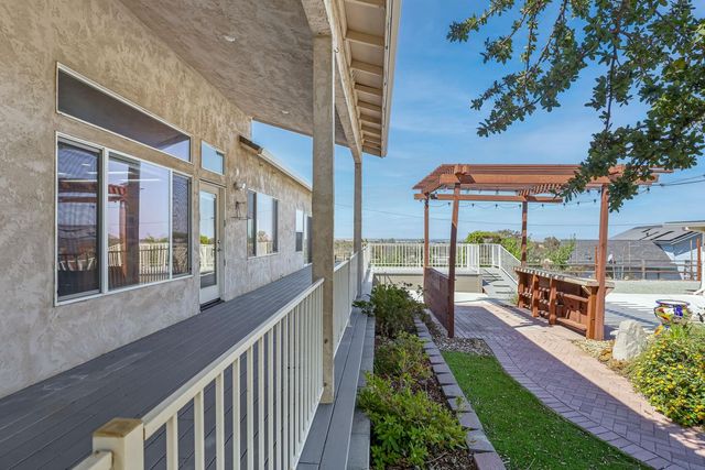 6434 Usher Dr, Valley Springs, CA 95252