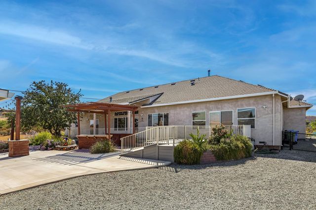 6434 Usher Dr, Valley Springs, CA 95252