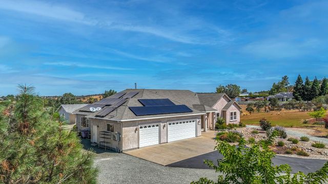 6434 Usher Dr, Valley Springs, CA 95252