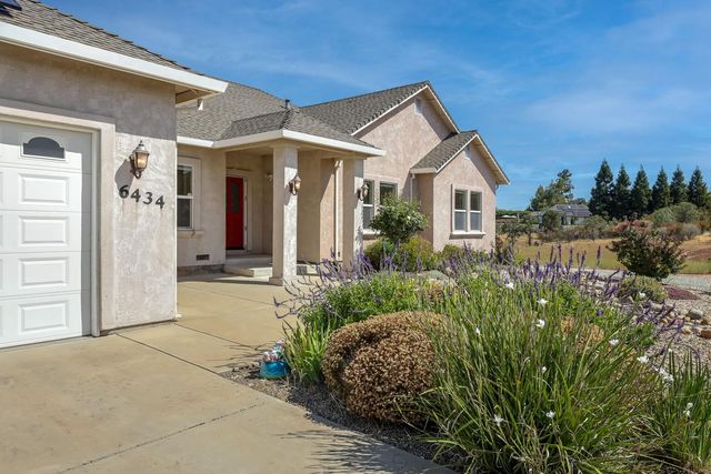6434 Usher Dr, Valley Springs, CA 95252