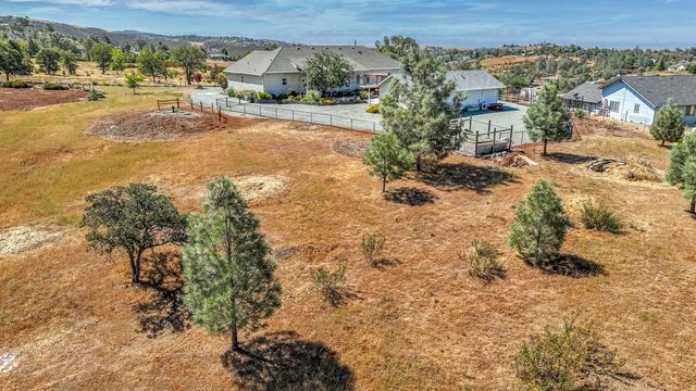 6434 Usher Dr, Valley Springs, CA 95252