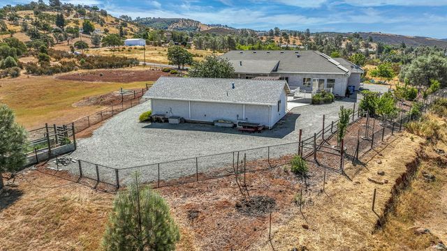6434 Usher Dr, Valley Springs, CA 95252