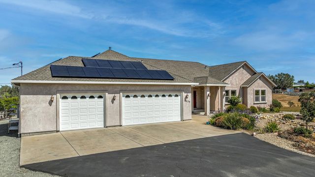 6434 Usher Dr, Valley Springs, CA 95252