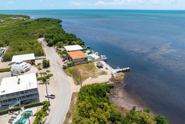 N 15 Ocean Drive, Key Largo, FL 33037