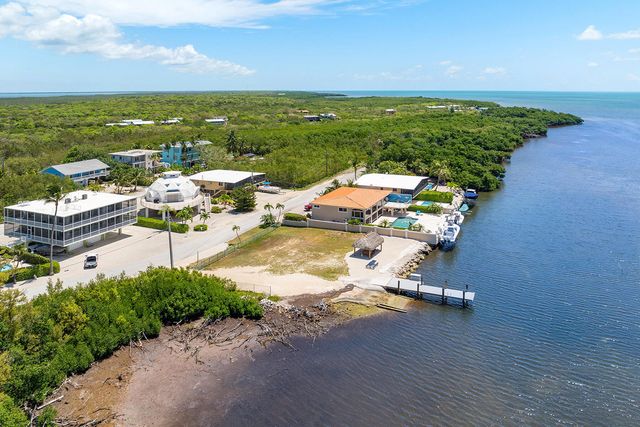 N 15 Ocean Drive, Key Largo, FL 33037