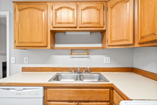 1786 Broadripple Dr, Clarksville, TN 37042