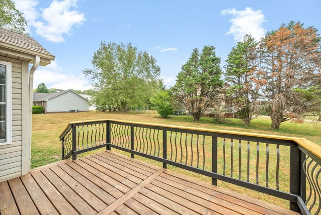 1786 Broadripple Dr, Clarksville, TN 37042