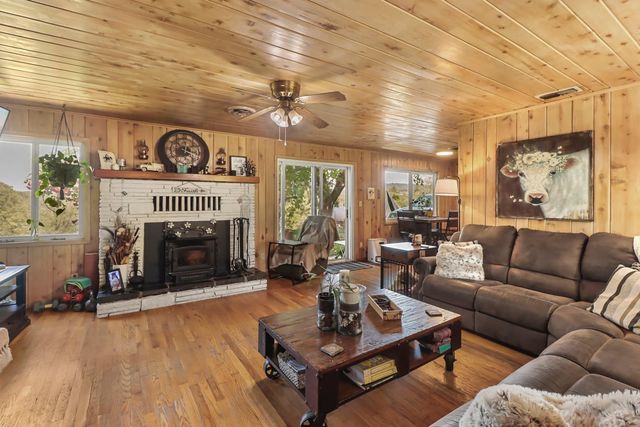 4360 Michael Ln, Auburn, CA 95602