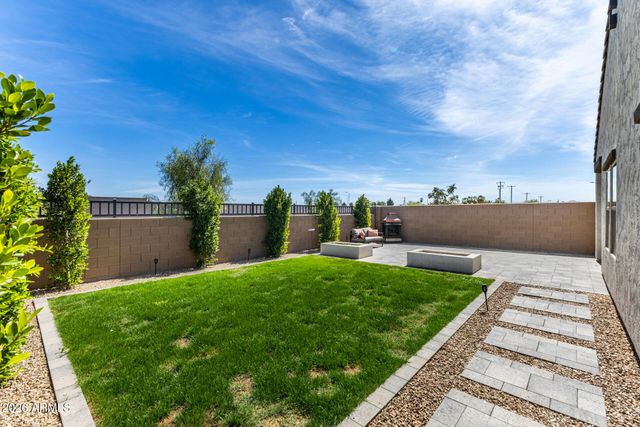 7801 N 79TH Avenue, Glendale, AZ 85303