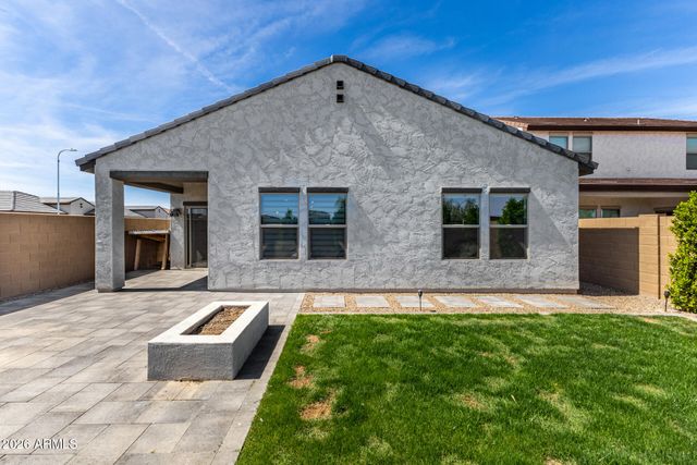 7801 N 79TH Avenue, Glendale, AZ 85303