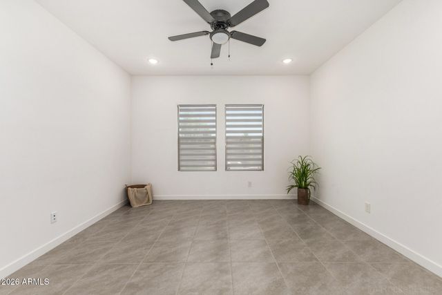 7801 N 79TH Avenue, Glendale, AZ 85303