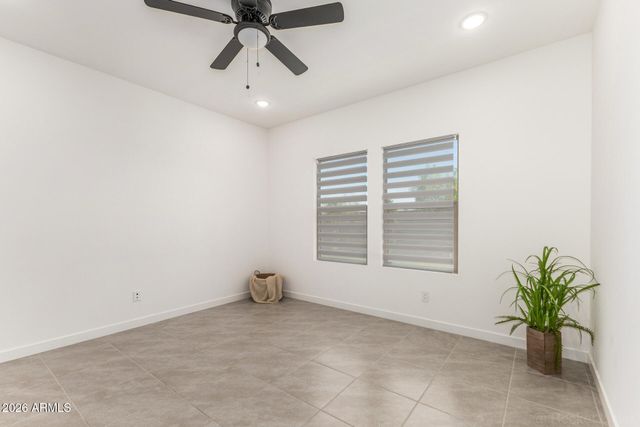 7801 N 79TH Avenue, Glendale, AZ 85303