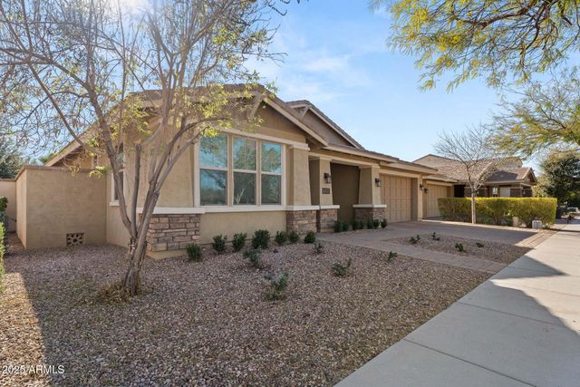 10457 E PIVITOL Avenue, Mesa, AZ 85212