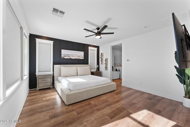 10457 E PIVITOL Avenue, Mesa, AZ 85212