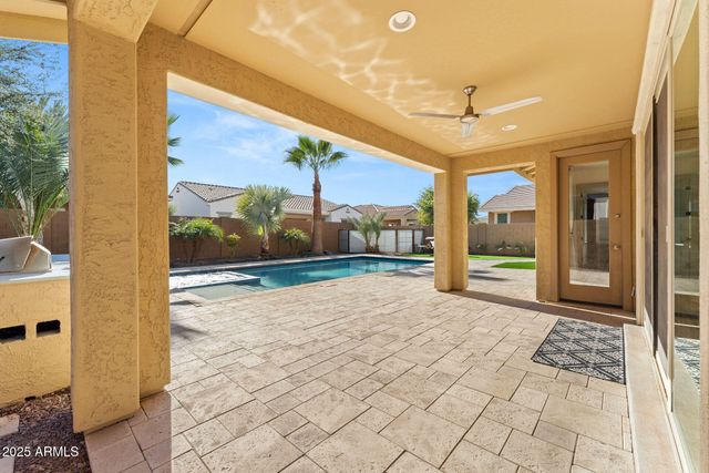 10457 E PIVITOL Avenue, Mesa, AZ 85212