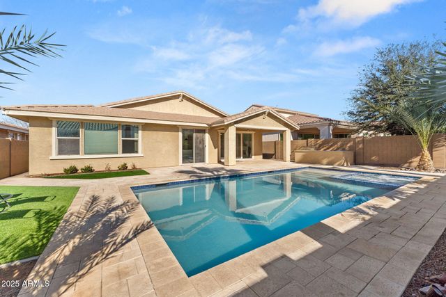 10457 E PIVITOL Avenue, Mesa, AZ 85212