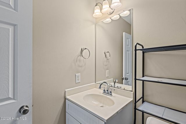 98 Mccain Lane 4, Swansboro, NC 28584