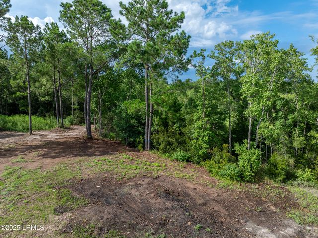 47 Meadowbrook Drive, Beaufort, SC 29907