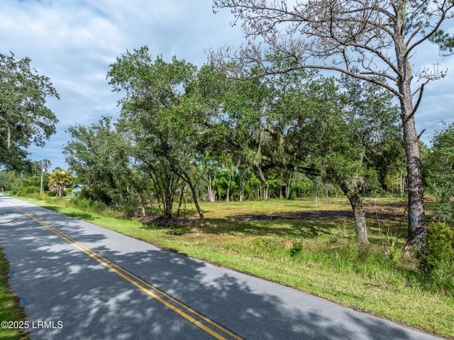 47 Meadowbrook Drive, Beaufort, SC 29907