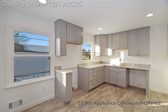 1604 15th Street, Wyandotte, MI 48192