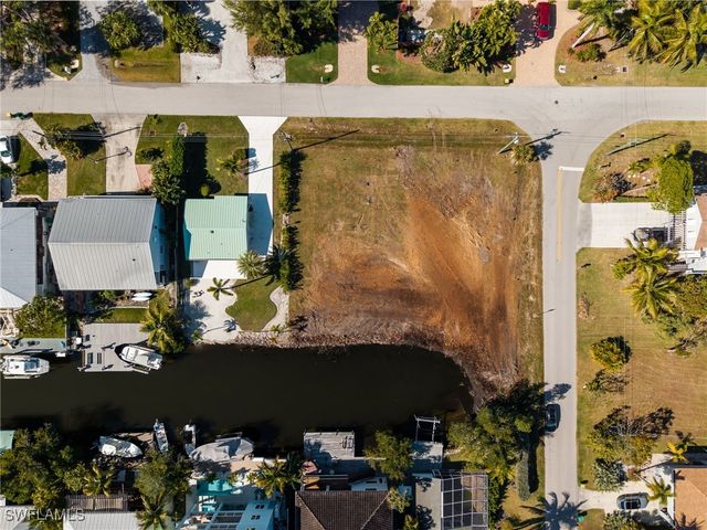 1294 Venetian WAY, Naples, FL 34110