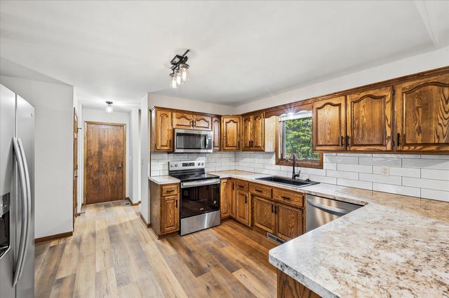 11826 Larabee Circle NE, Albertville, MN 55301